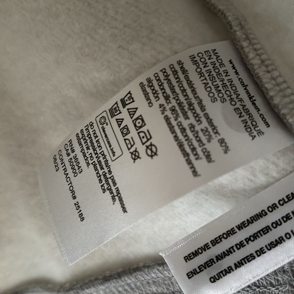 Calvin Klein Crewneck Sweatshirt - Picture 6 of 7